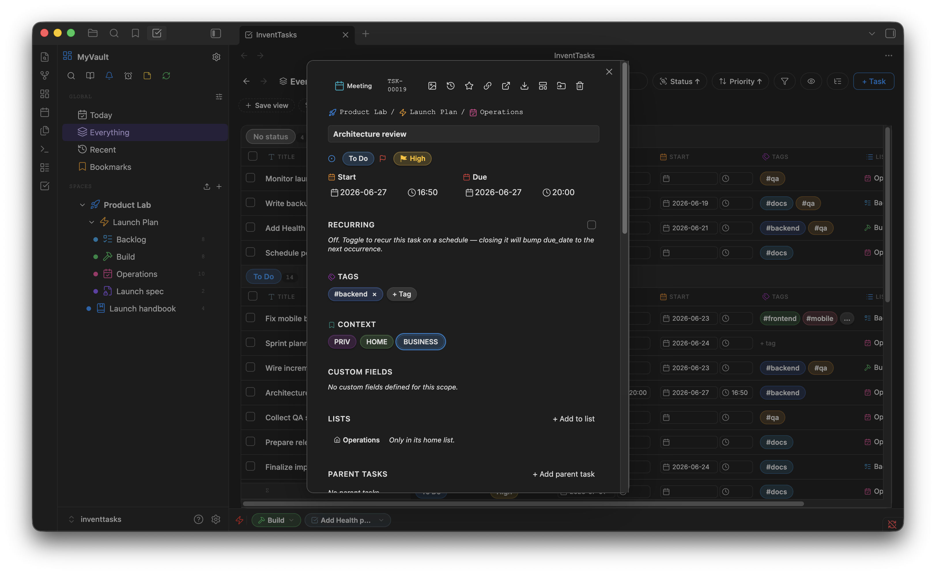A task open in InventTasks, with typed fields, description and linked items